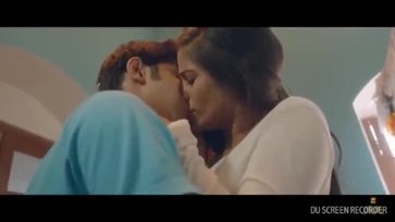 Indian Hot Sex Romantic Scene In Hindi Movies
